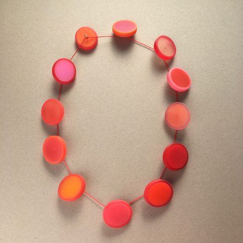 Necklace large buttons